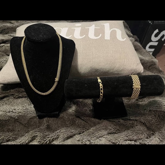 MEET YOUR NEW POSHER, 🧡 🧡FASHION IS ART AND LUV 🧡🧡 - Picture 5 of 17